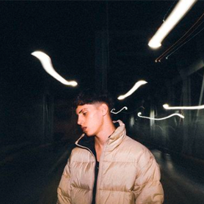 posteo de instagram de james rosello dentro de un túnel